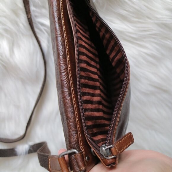 NWT Jack Georges Voyager Brown Floral Genuine Leather Wallet Purse Boho - Picture 9 of 9